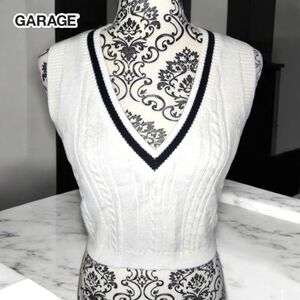 GARAGE White V-Neck Cropped Knit Vest - XSmall